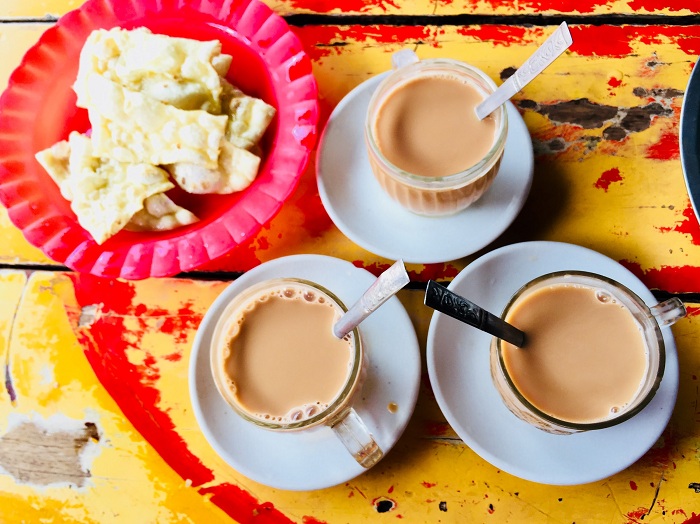 Tea time can become breakfast or afternoon tea with various snacks